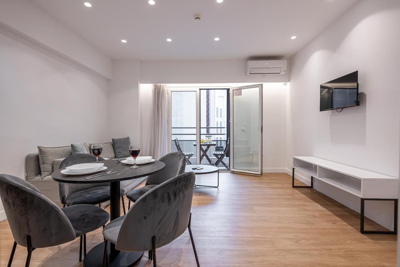 Kriel Suites By Liv Homes Athens Ngoại thất bức ảnh