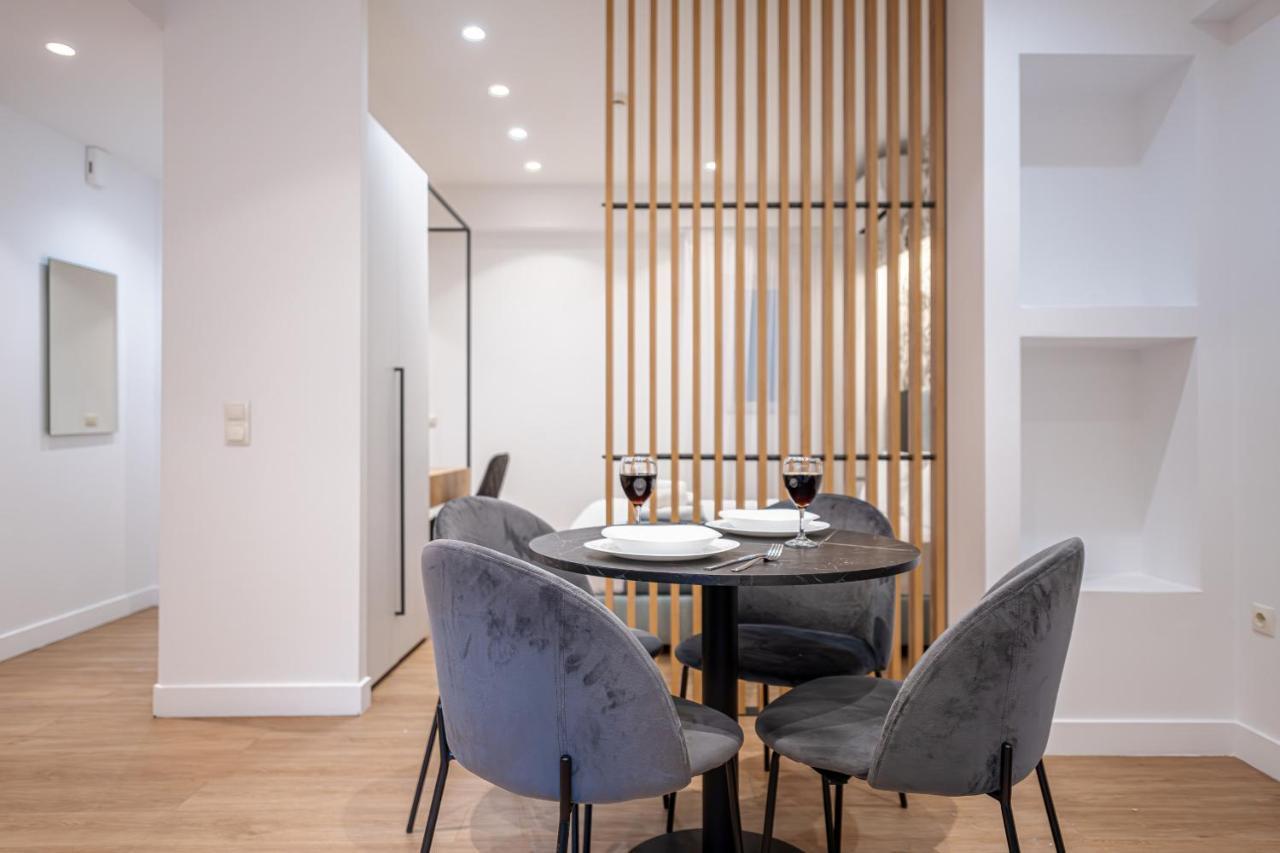 Kriel Suites By Liv Homes Athens Ngoại thất bức ảnh