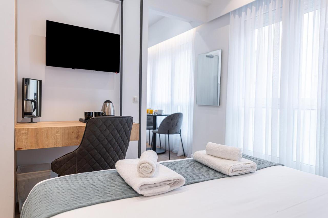 Kriel Suites By Liv Homes Athens Ngoại thất bức ảnh