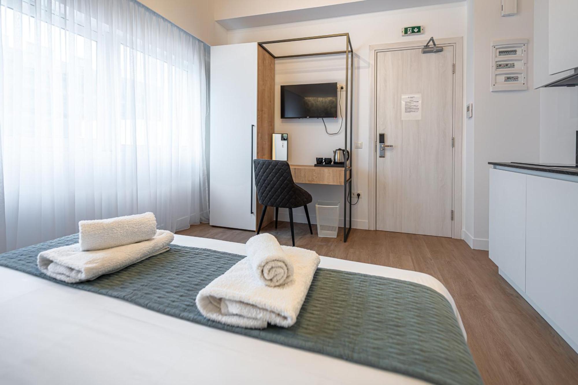 Kriel Suites By Liv Homes Athens Ngoại thất bức ảnh