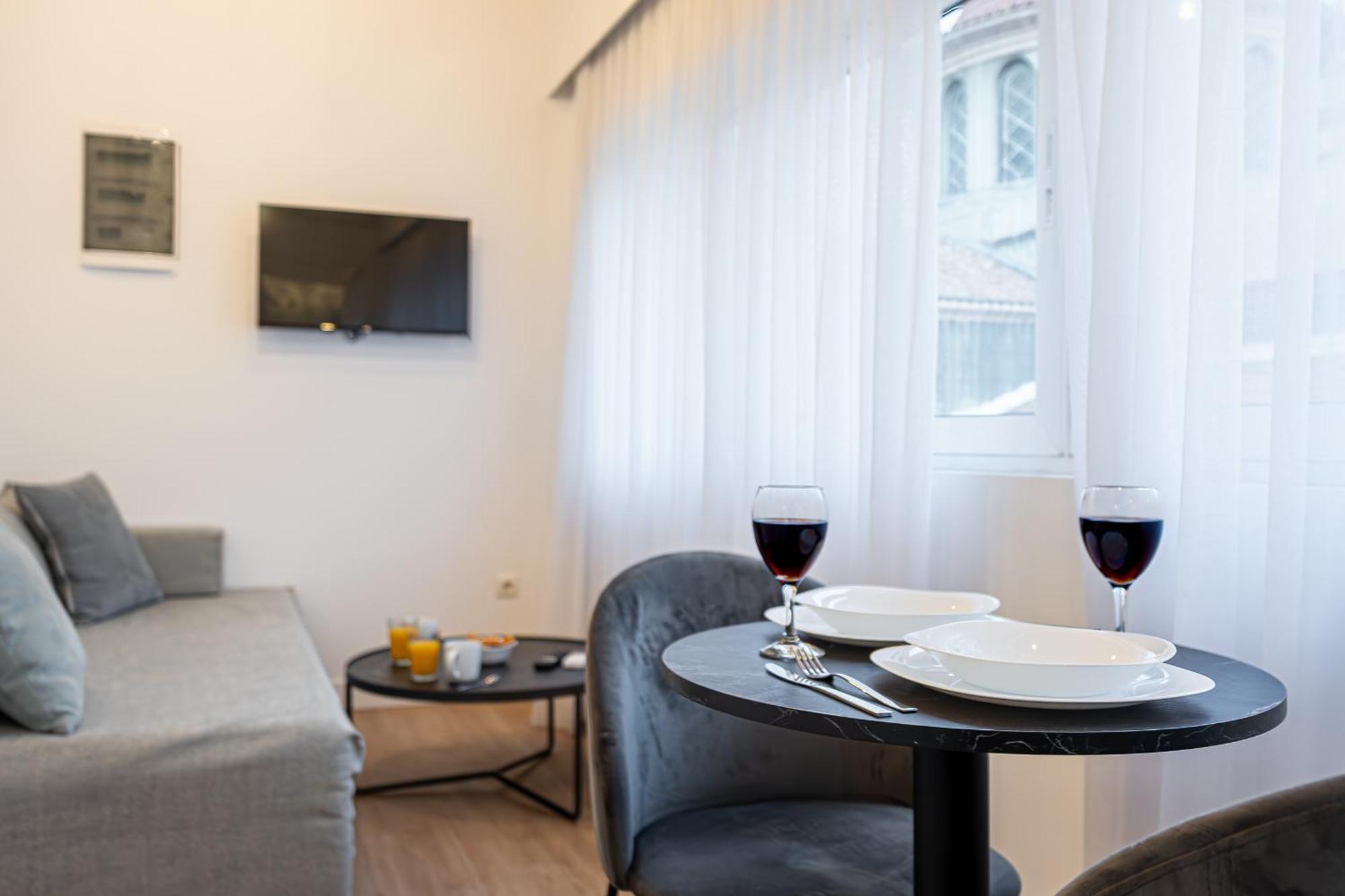 Kriel Suites By Liv Homes Athens Ngoại thất bức ảnh