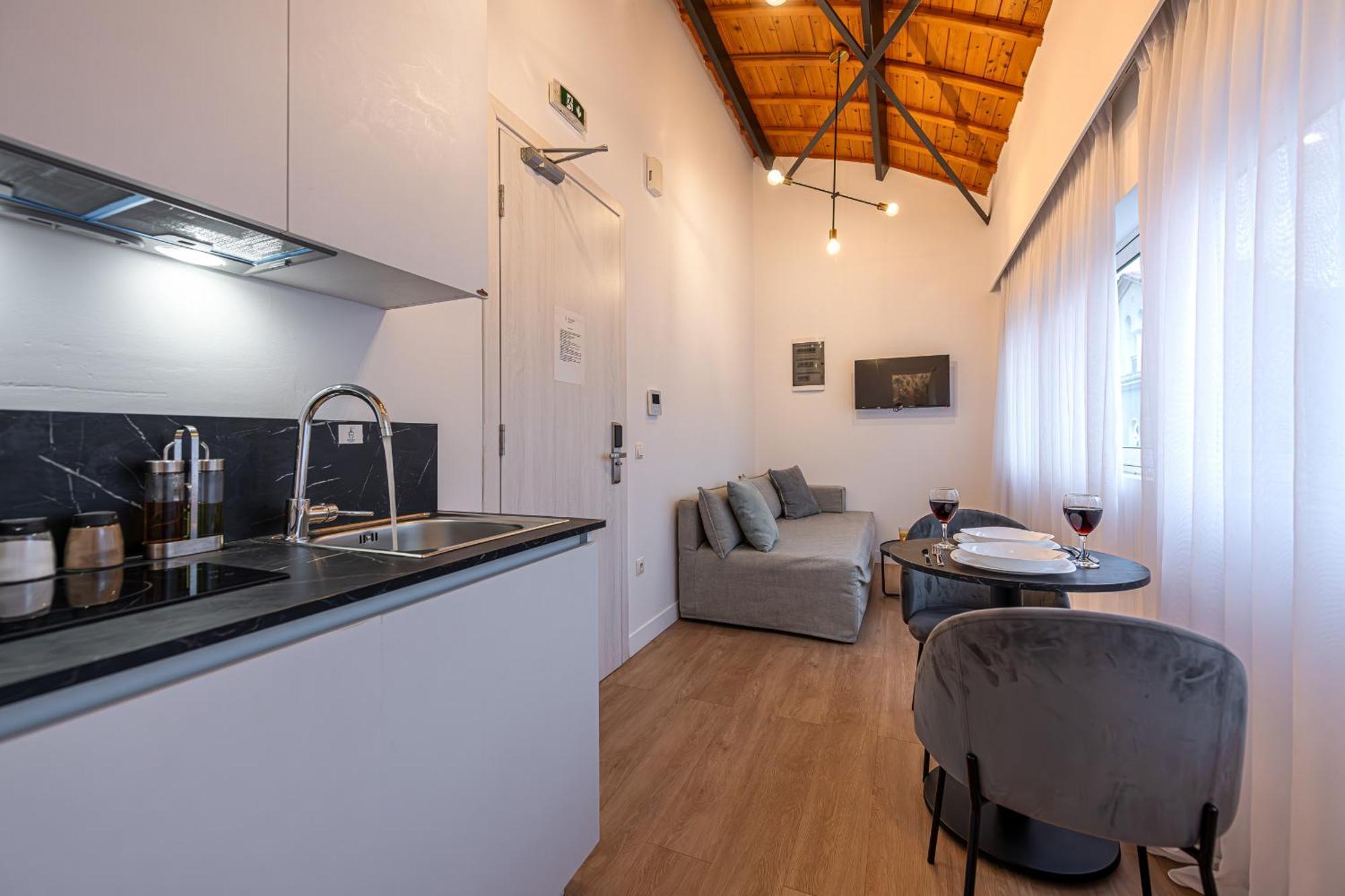 Kriel Suites By Liv Homes Athens Ngoại thất bức ảnh
