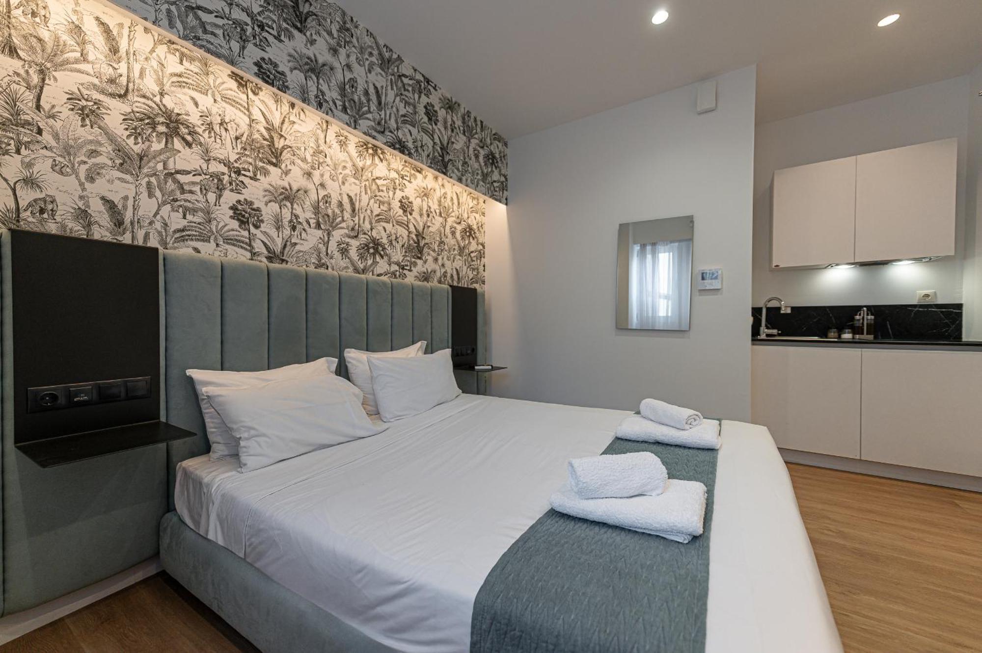 Kriel Suites By Liv Homes Athens Ngoại thất bức ảnh