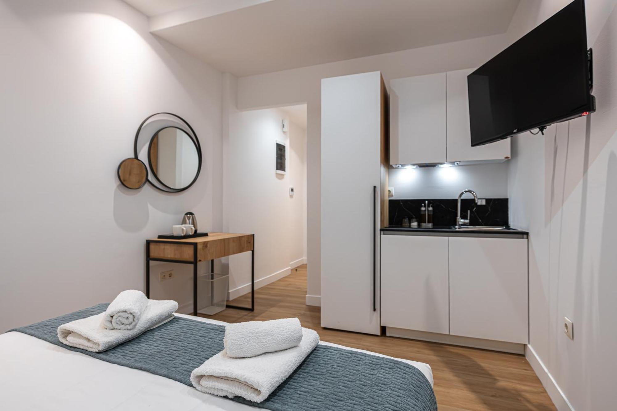 Kriel Suites By Liv Homes Athens Ngoại thất bức ảnh